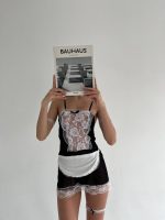 შავ თეთრი დიასახლისის უნიფორმა , სექსუალური უნიფორმა , ეროტრიული ტანსაცმელი , დიასახლისის კოსტუმი ბაფთებით , წითელი დიასახლისის , როლური ტანსაცმელი , შავ-თეთრი დიასახლისი წინსაფარით , როლური თამაშებისთვის დიასახლისის უნიფორმა , დიასახლისის კოსტუმი ტანგით , ეროტიკული დიასახლისის უნიფორმა , დიასახლისის კოსტუმი ბაფთით და ტანგით , შავ - თეთრი როლური ტანსაცმელი , სექსშოპი , სექსუალური აქსესუარები , სექს აქსესუარები , სექსუალური სამოსი , ვენერა მორიელში, venus in scorpio.ge ,