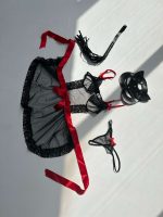 დიასახლისის სექსუალური უნიფორმა , შავი შიფონის კაბა-წინსაფარი , წითელი ბაბთით , რომელიც იკვრება წელზე , მოყვება ტანგა , რომელიც ასევე გაფორმებულია წითელი ბანტით , იდეალურია განსაკუთრებული და ფლირტიანი მომენტებისთვის. დიასახლისის სექს უნიფორმა , სექსუალური კაბა-წინსაფარი , შავი შიფონის უნიფორმა , ინტიმური თეთრეული , სექსუალური კოსტუმი , www.venusinscorpio , სექსშოპი ონლაინ , ფლირტიანი ლუქები , სექსუალური ტანსაცმელი , diasakhlisis-seqs-uniforma-venusinscorpio.jpg