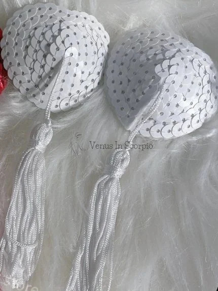 სექს შოპი , ქალის თეთრეული , სექს მაღაზია , ორიგინალური საჩუქარი შეყვარებულს , ქალის საცვლები , ეროტიული თეთრეული , სექსუალური თეთრეული , ინტიმური თეთრეული , საცვლები და ინტიმური თეთრეული , sexshop , წებოვანი თეთრი დვრილების აქსესუარი , მკერდის აქსესუარი ,