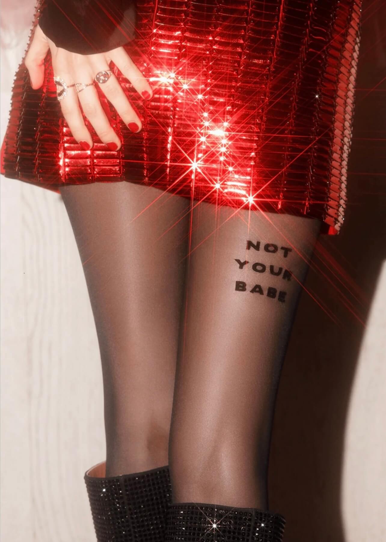 not your baby კოლგოტი სექს შოპი , ქალის თეთრეული , სექს მაღაზია , ორიგინალური საჩუქარი შეყვარებულს , ქალის საცვლები , ეროტიული თეთრეული , სექსუალური თეთრეული , ინტიმური თეთრეული , საცვლები და ინტიმური თეთრეული , sexshop , lingerie ,შავი კოლგოტი წარწერით NOT YOUR BABY , განსხვავებული კოლგოტი