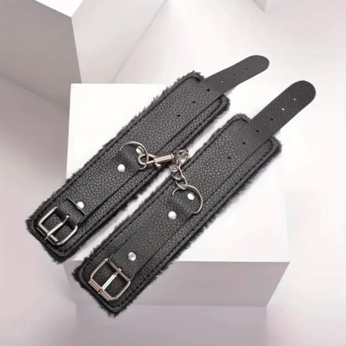 ტყავის ბორკილი , ხელბორკილი , სექს აქსესუარები , ეროტიული აქსესუარები , საჩუქარი შეყვარებულს , BDSM accesories , სექსშოპი , sexshop , venus in scorpio , ტყავის შავი ბორკილები , ბორკილები წყვილისთვის , ინტიმ შოპი , სექსაქსესუარები ,